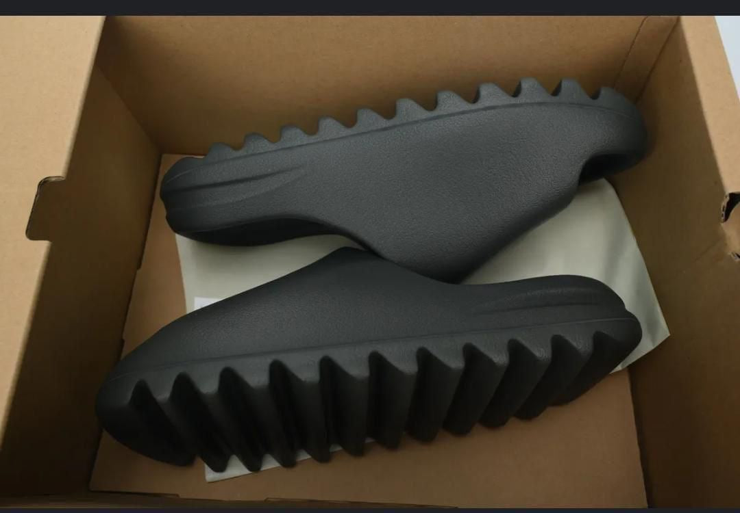 Yeezy Slide