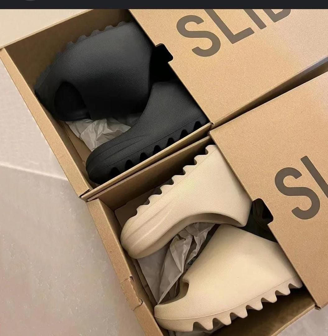 Yeezy Slide